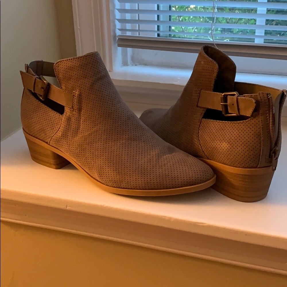 DV by Dolce Vita Booties